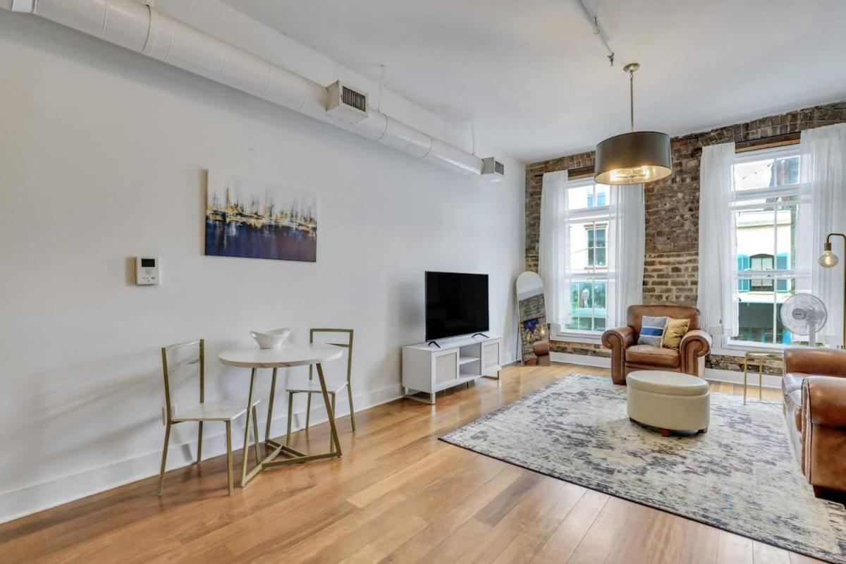 Lush Savannah Loft - Near Plant Riverside District 外观 照片