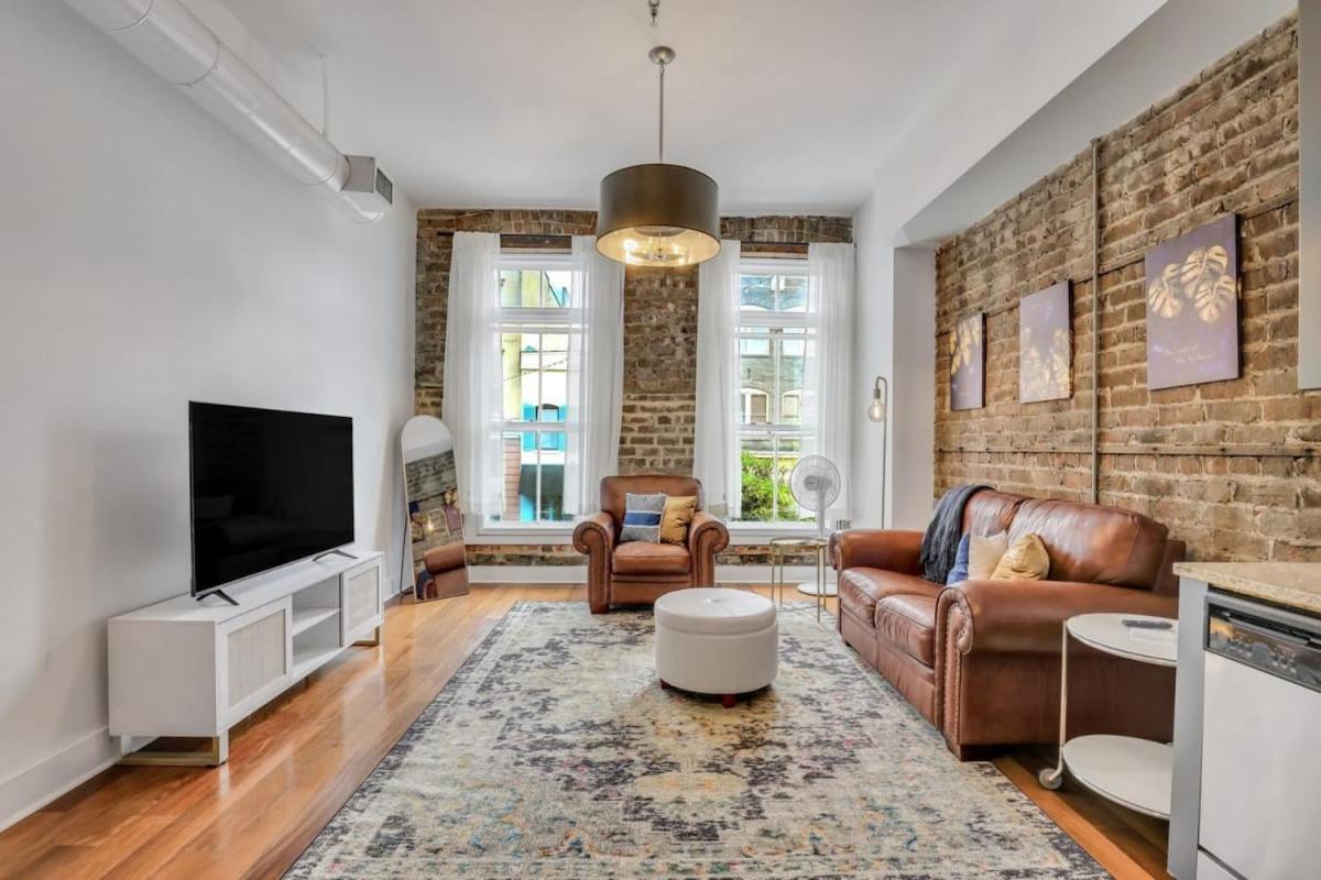 Lush Savannah Loft - Near Plant Riverside District 外观 照片